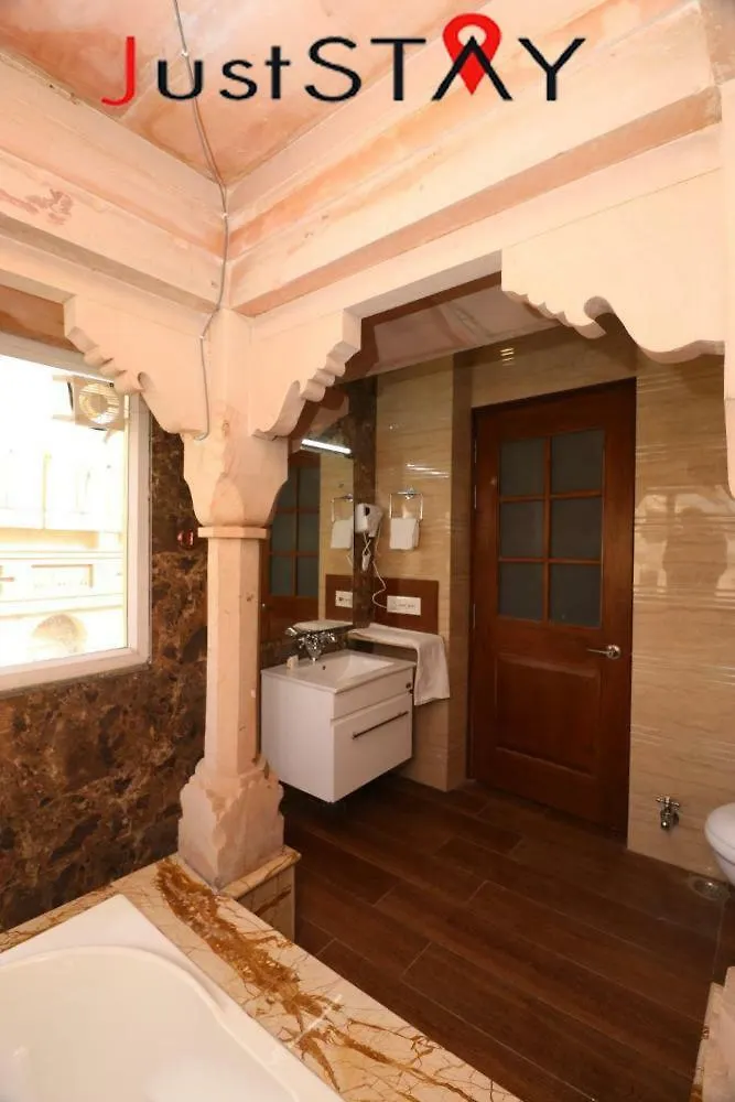 Juststay Mumtaz Mahal Agra  Hotel