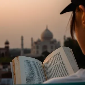 Joey's - 200m From Taj Mahal Hostel